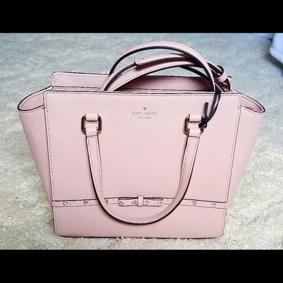 kate spade Handbags - NWT Kate Spade Purse!